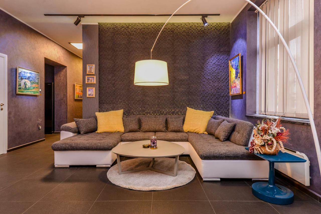 Champs-Elysees Sofia 2-Bdr, 2-Bthr Tsar Simeon Suite By Flat Mаnager Dış mekan fotoğraf